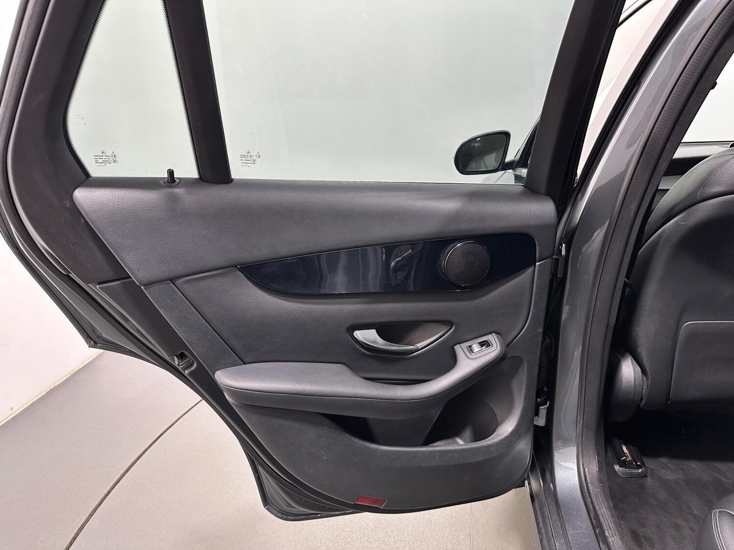 Used Mercedes-Benz GLC 2019 for sale - 77658928: Photo 41