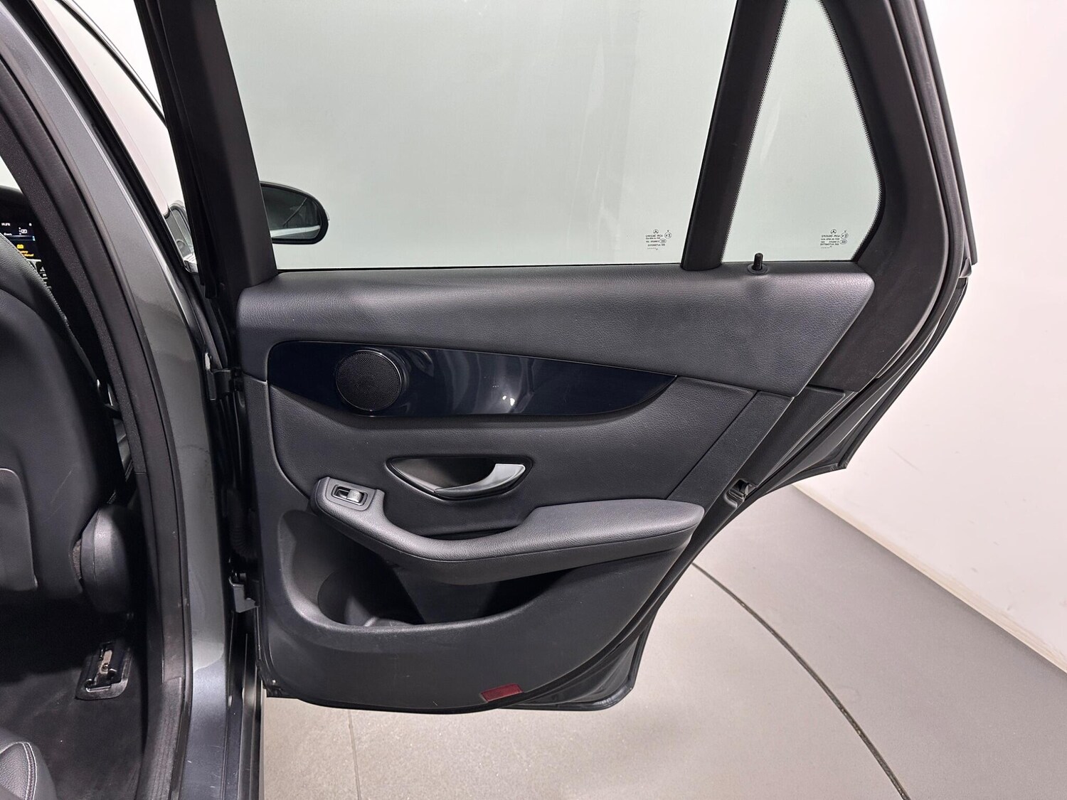 Used Mercedes-Benz GLC 2019 for sale - 77658928: Photo 44