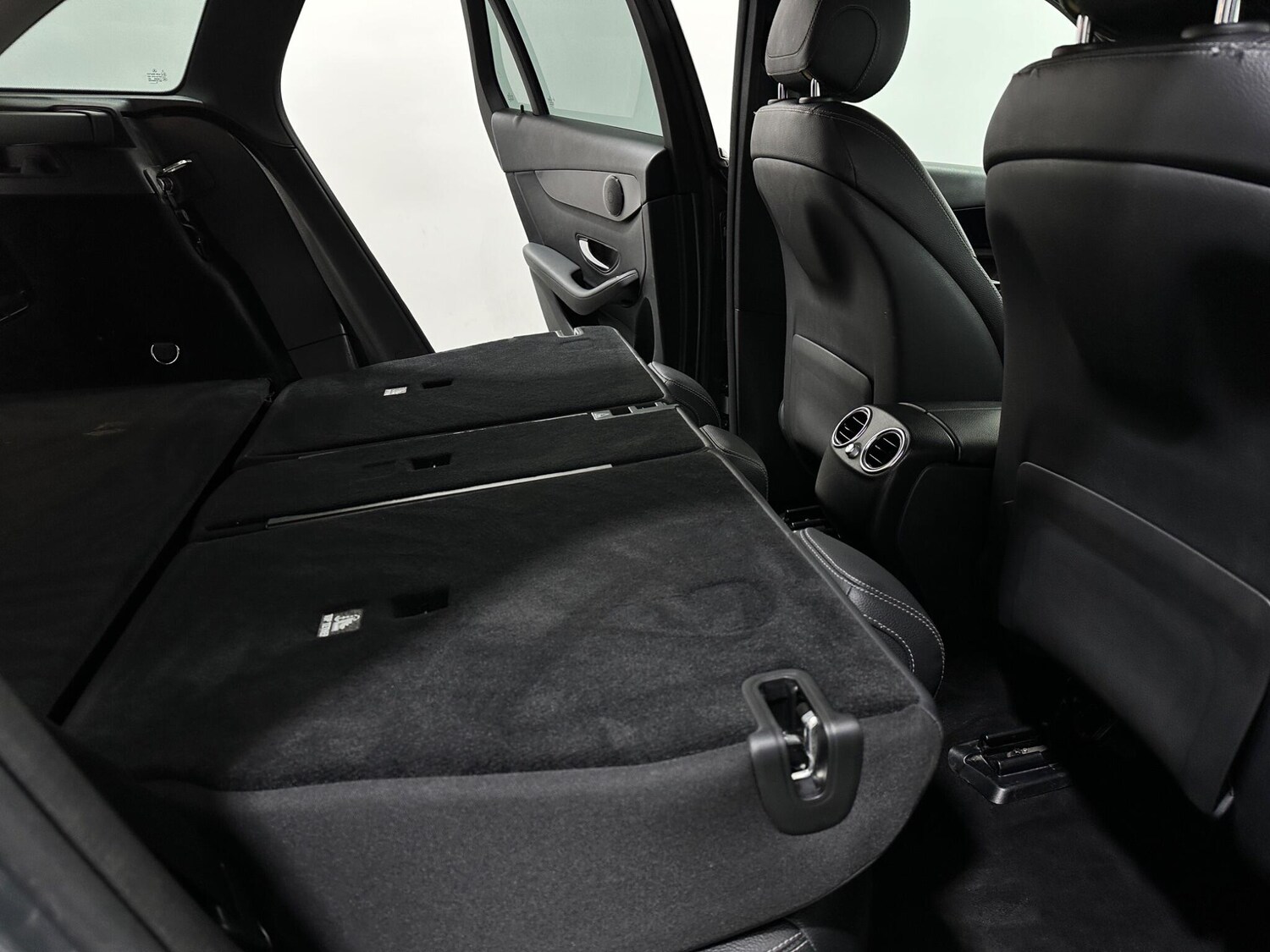 Used Mercedes-Benz GLC 2019 for sale - 77658928: Photo 47