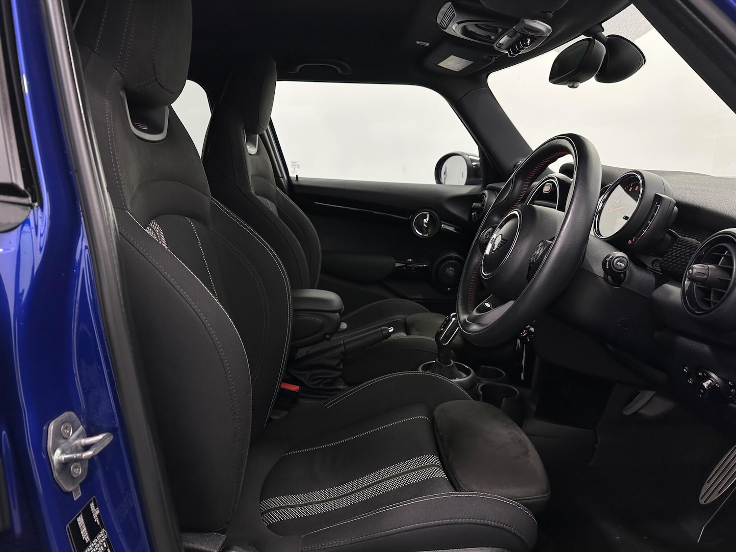 Used MINI Hatch 2020 for sale - 76878610: Photo 27