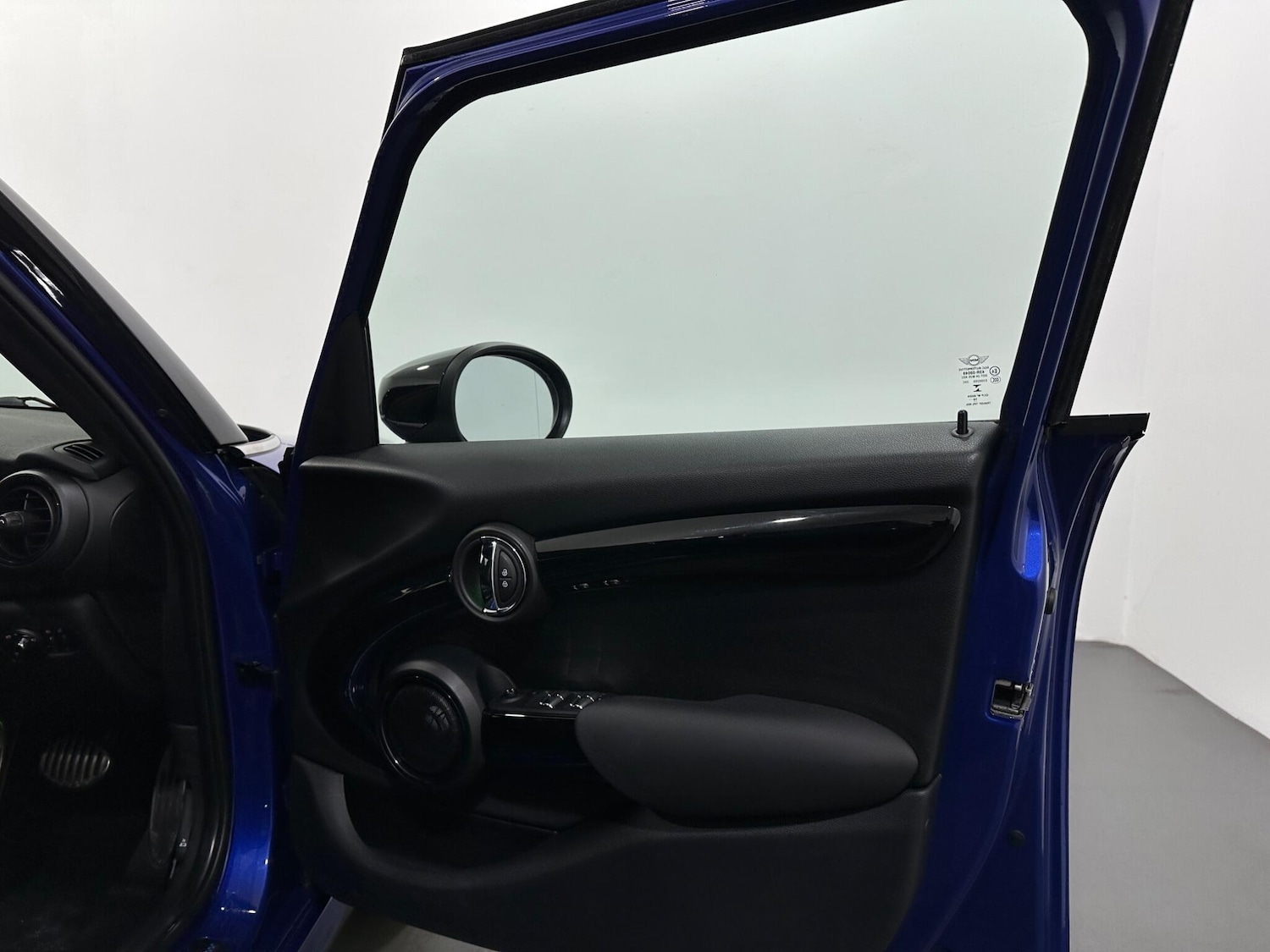 Used MINI Hatch 2020 for sale - 76878610: Photo 30