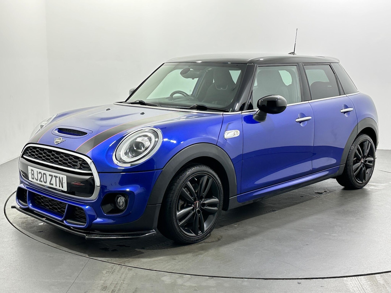 Used MINI Hatch 2020 for sale - 76878610: Photo 6