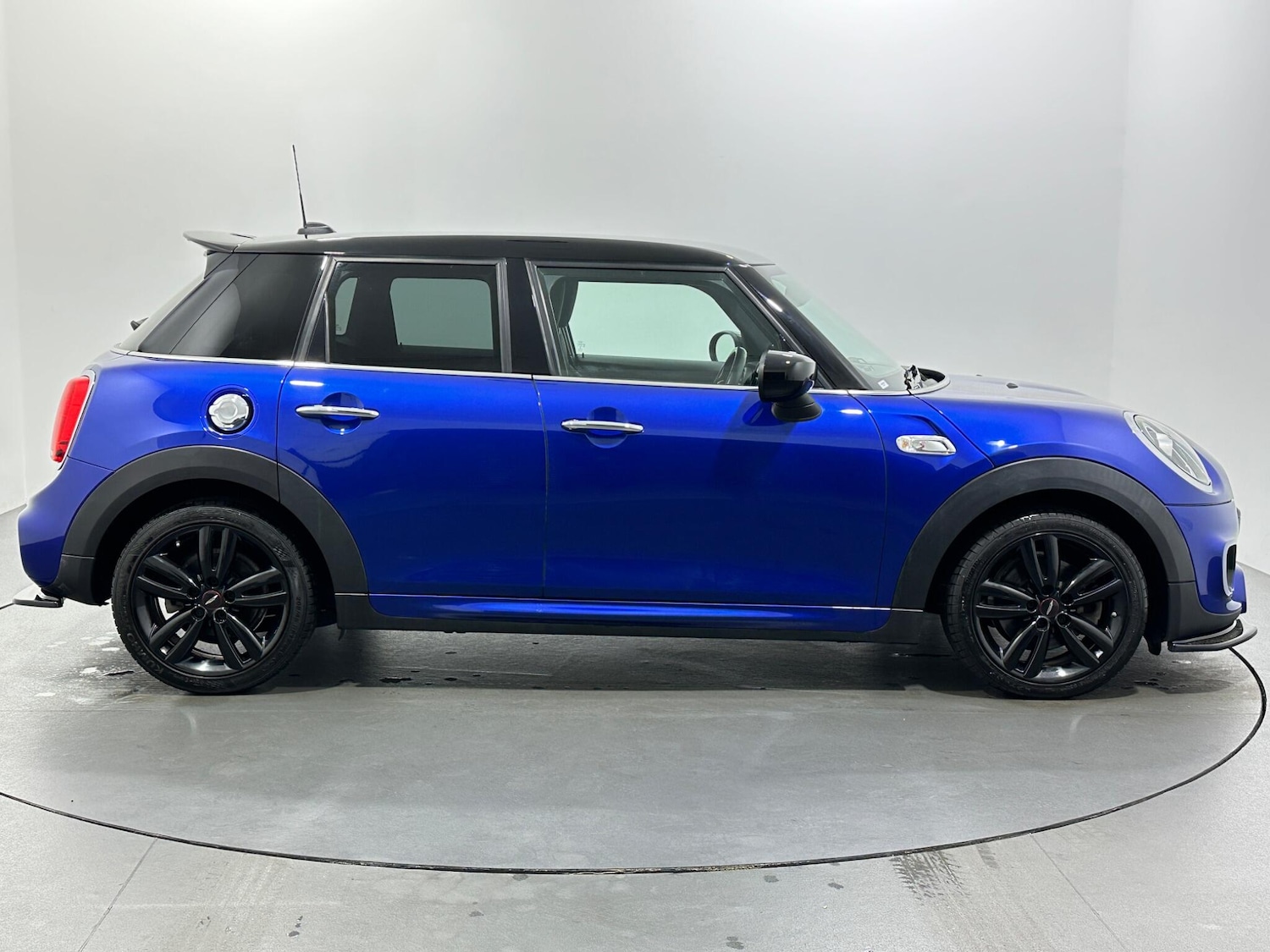 Used MINI Hatch 2020 for sale - 76878610: Photo 9