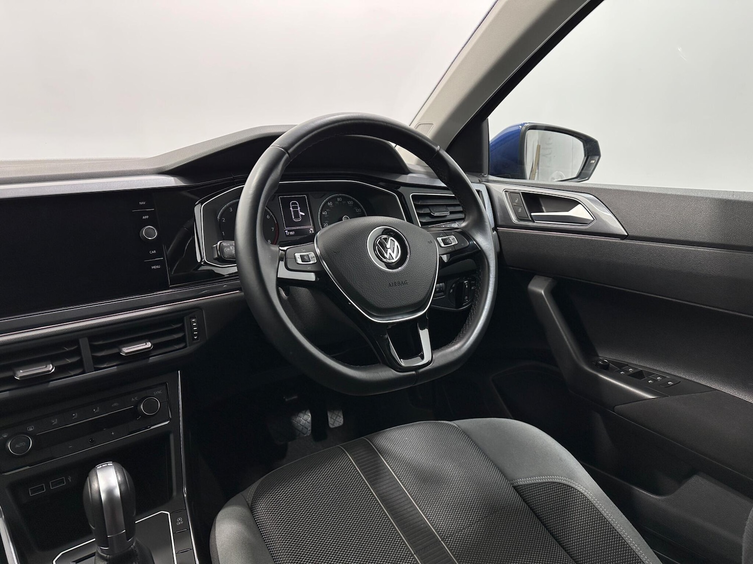 Used Volkswagen Polo 2019 for sale - 77304997: Photo 11