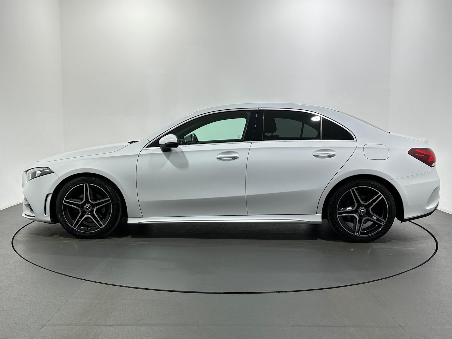 Used Mercedes-Benz A-Class 2020 for sale - 76878812: Photo 5