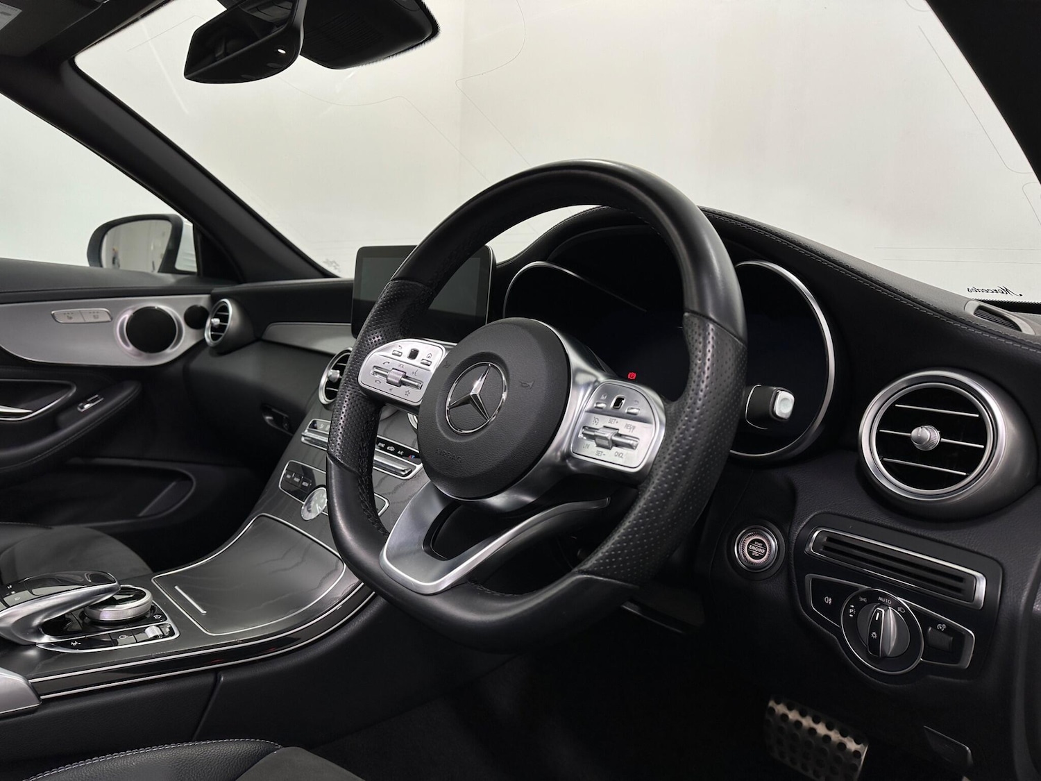 Used Mercedes-Benz C Class 2019 for sale - 76878556: Photo 10