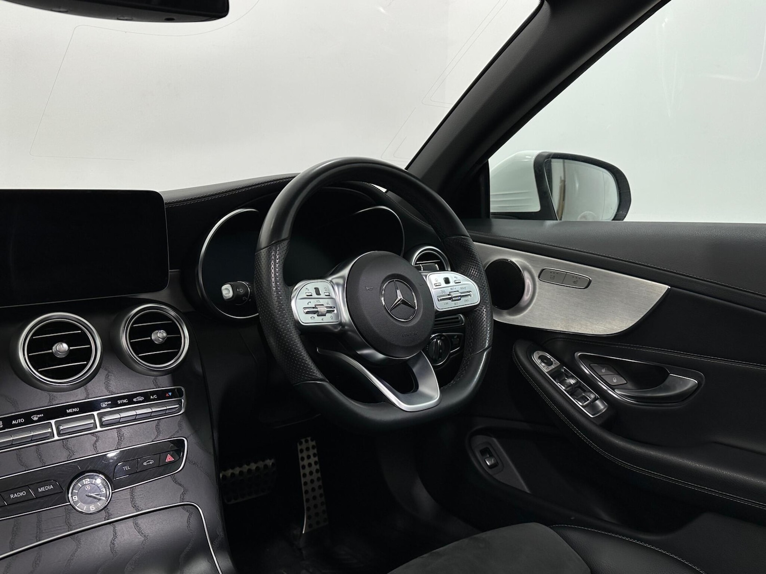 Used Mercedes-Benz C Class 2019 for sale - 76878556: Photo 11