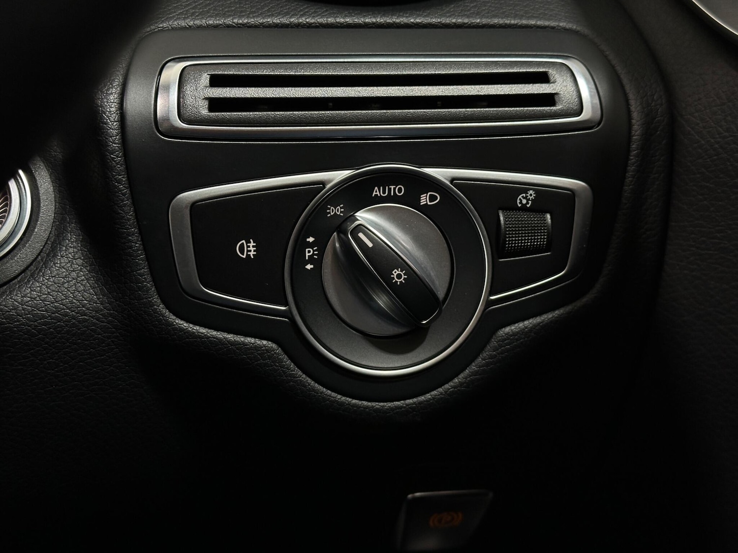 Used Mercedes-Benz C Class 2019 for sale - 76878556: Photo 17