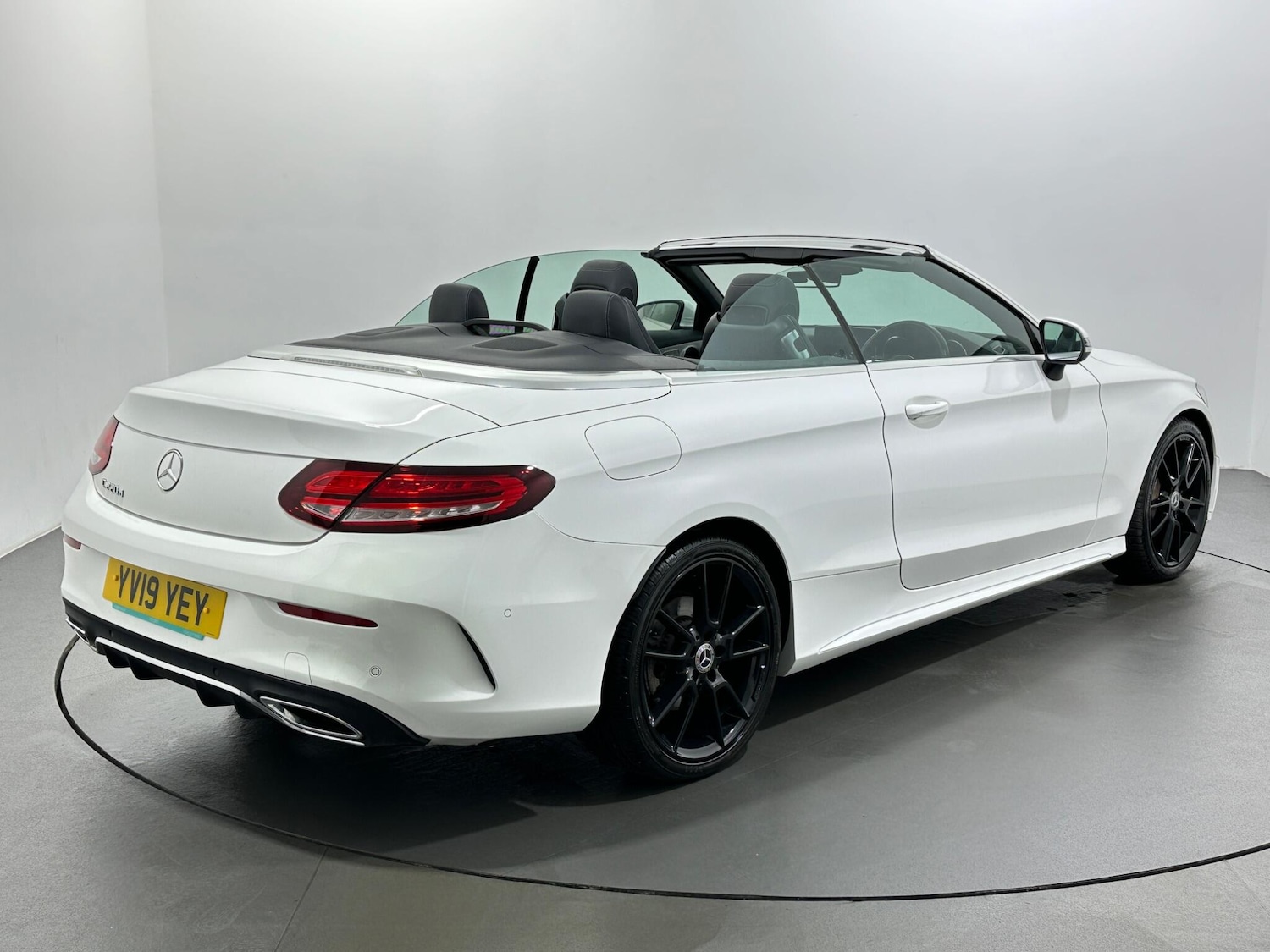 Used Mercedes-Benz C Class 2019 for sale - 76878556: Photo 8