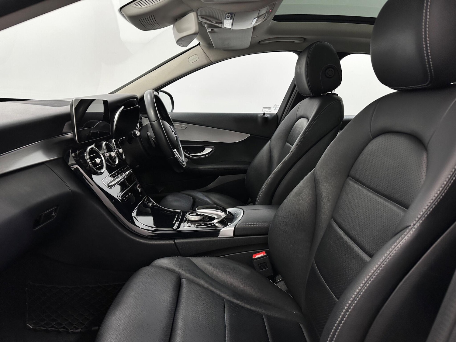 Used Mercedes-Benz C Class 2019 for sale - 77892699: Photo 38