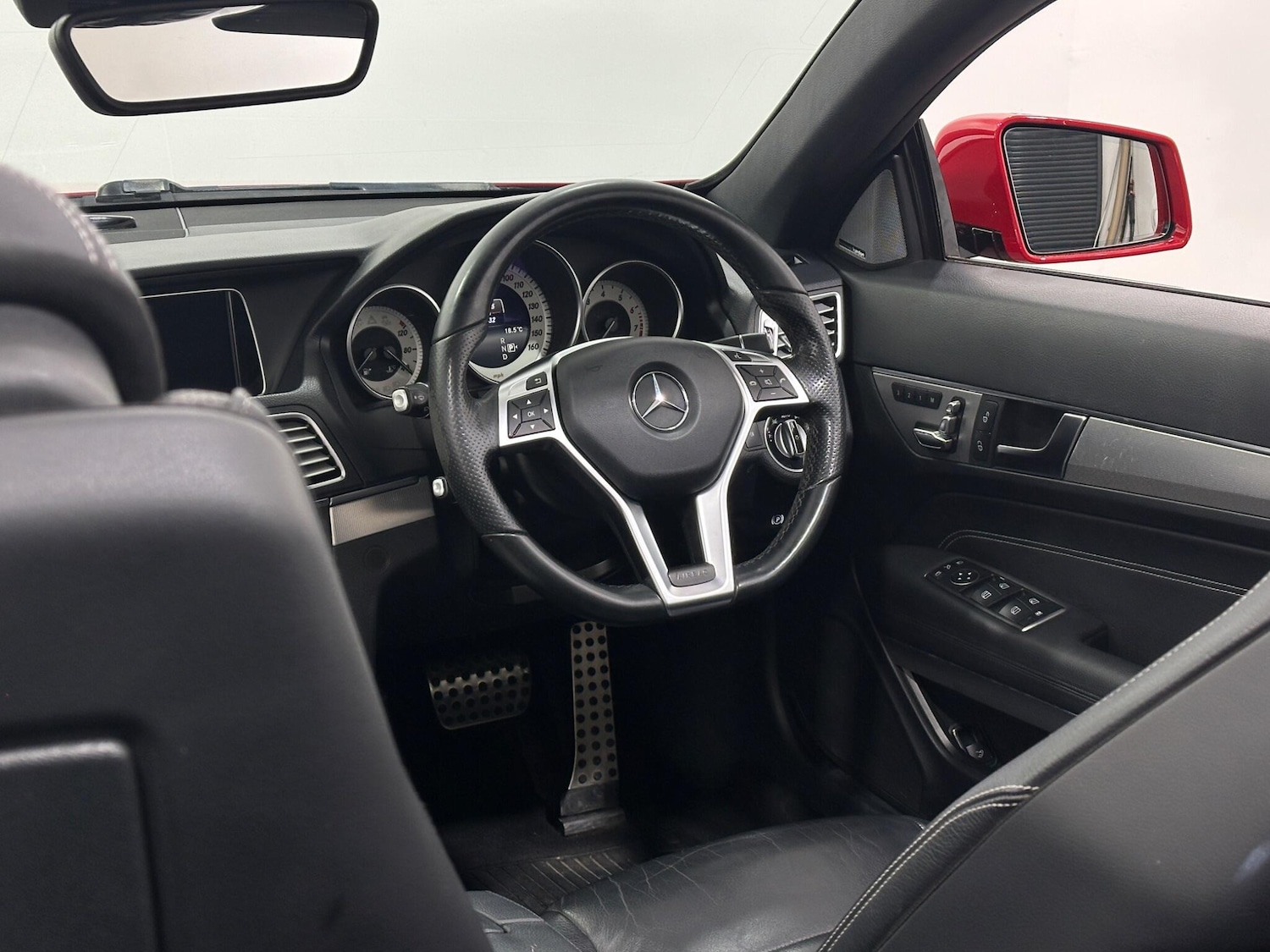 Used Mercedes-Benz E Class 2016 for sale - 76878965: Photo 11