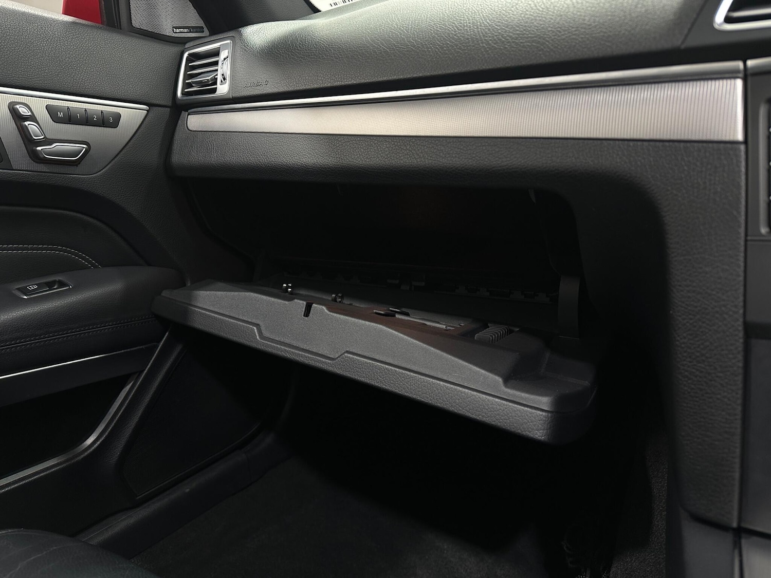 Used Mercedes-Benz E Class 2016 for sale - 76878965: Photo 28