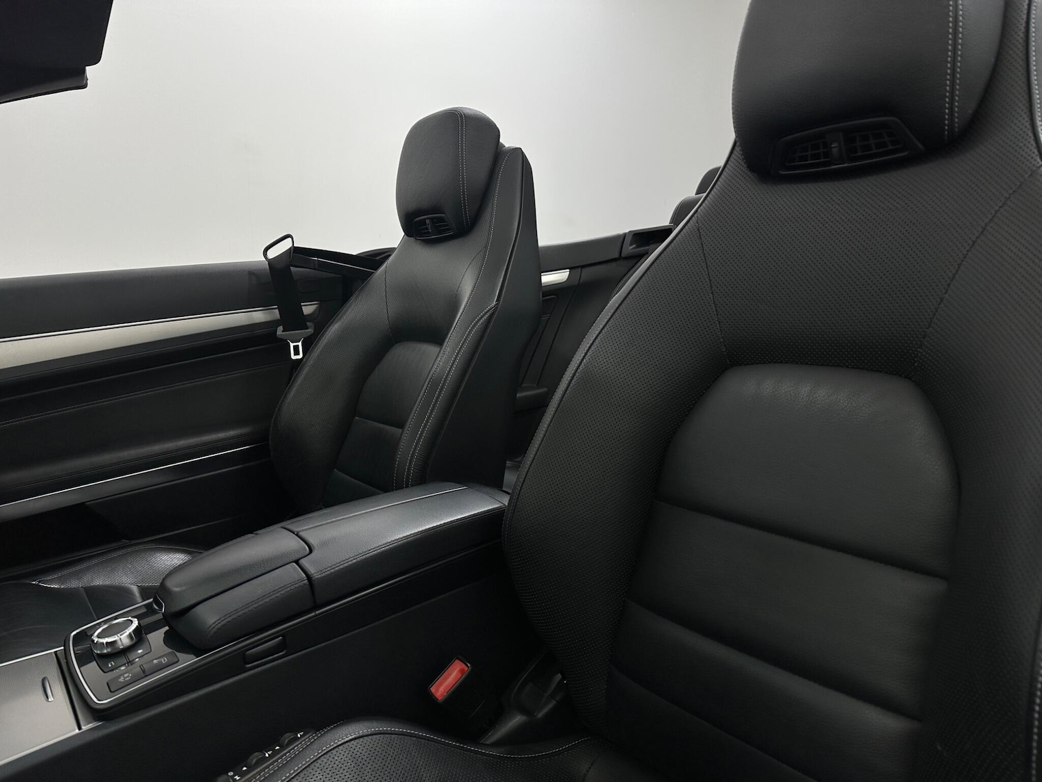 Used Mercedes-Benz E Class 2016 for sale - 76878965: Photo 35