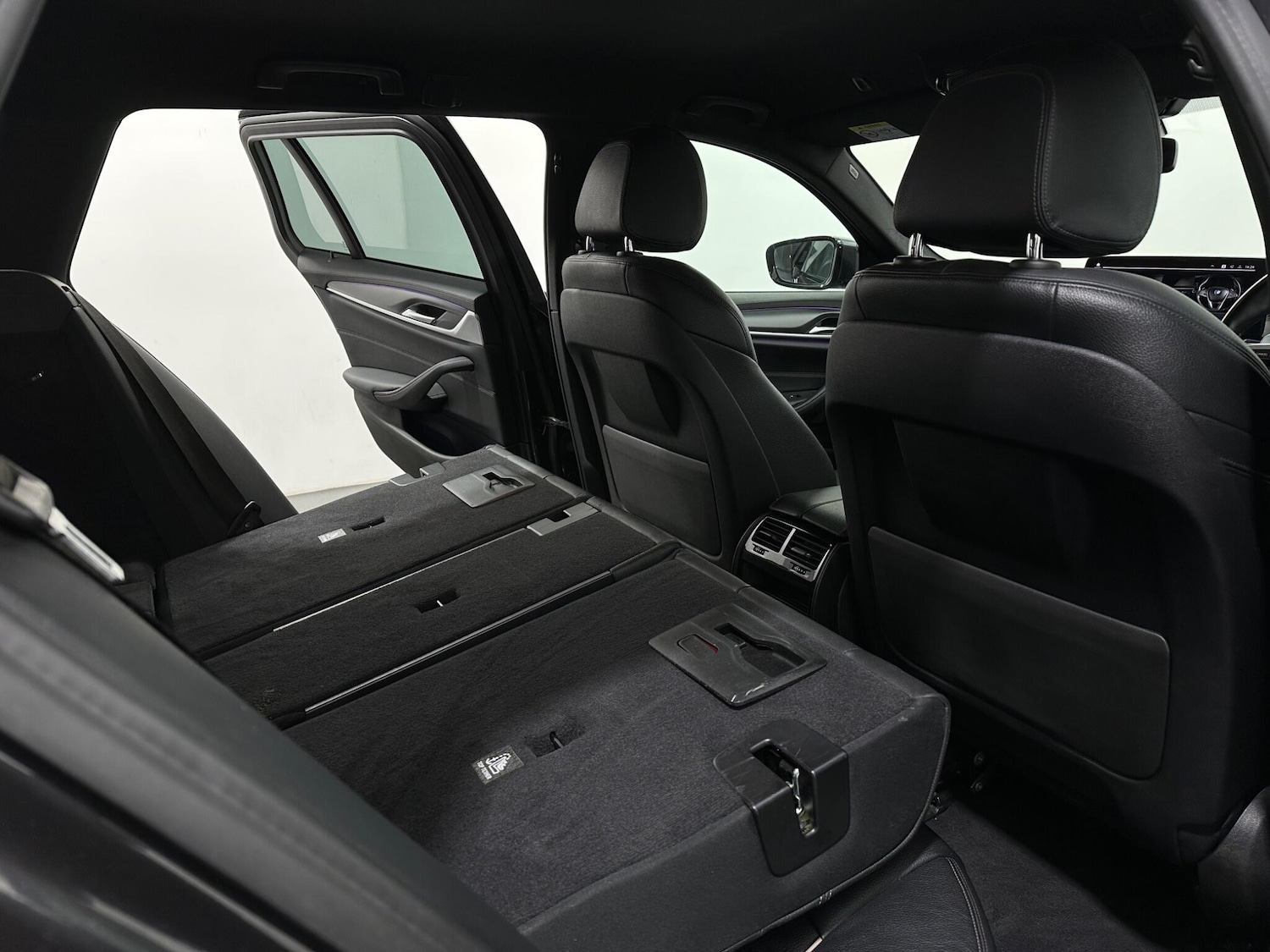 Used BMW 5 Series 2021 for sale - 76878950: Photo 46