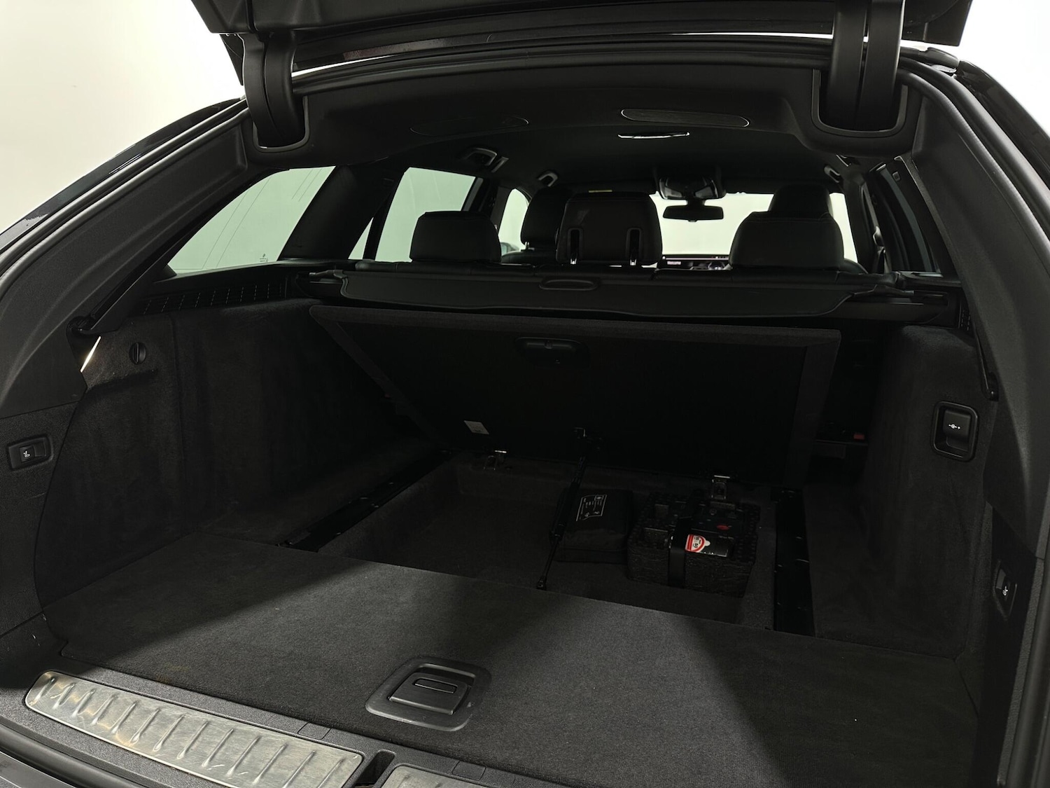 Used BMW 5 Series 2021 for sale - 76878950: Photo 47