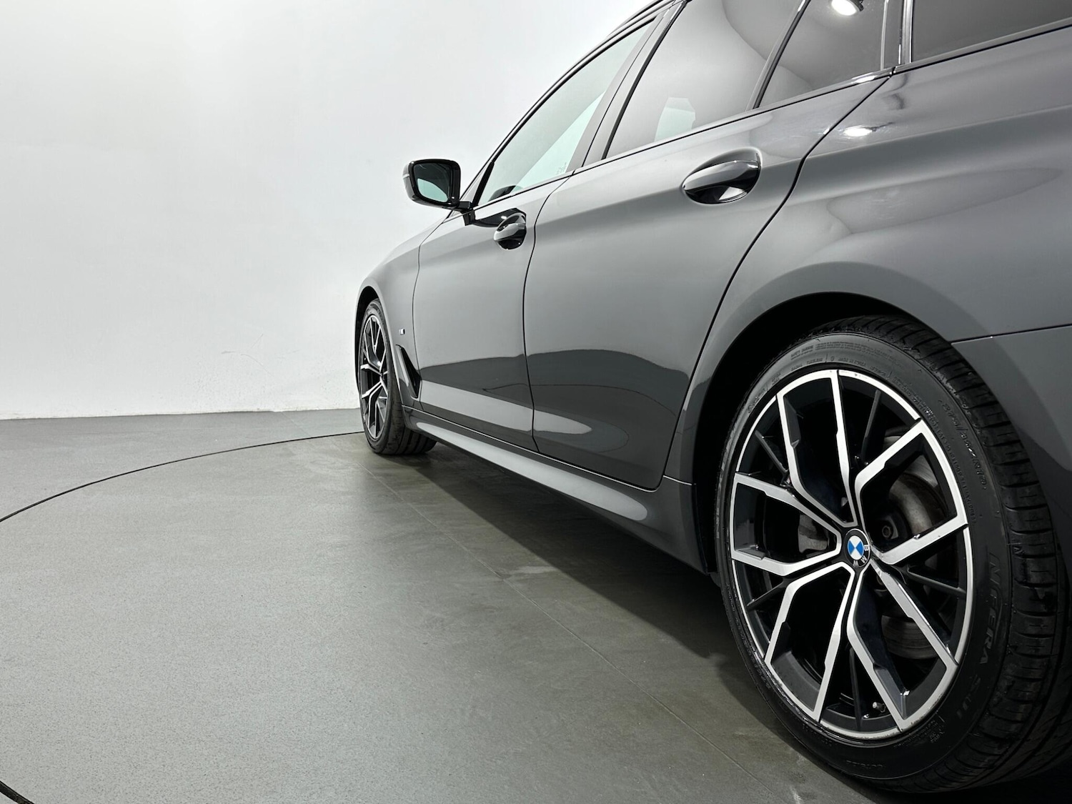 Used BMW 5 Series 2021 for sale - 76878950: Photo 51