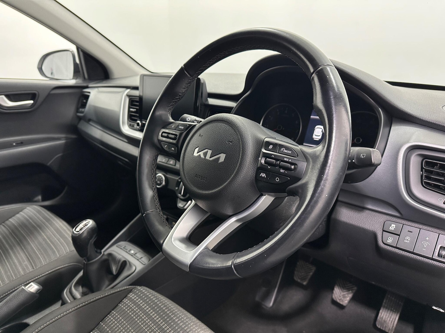 Used Kia Stonic 2022 for sale - 77144135: Photo 10