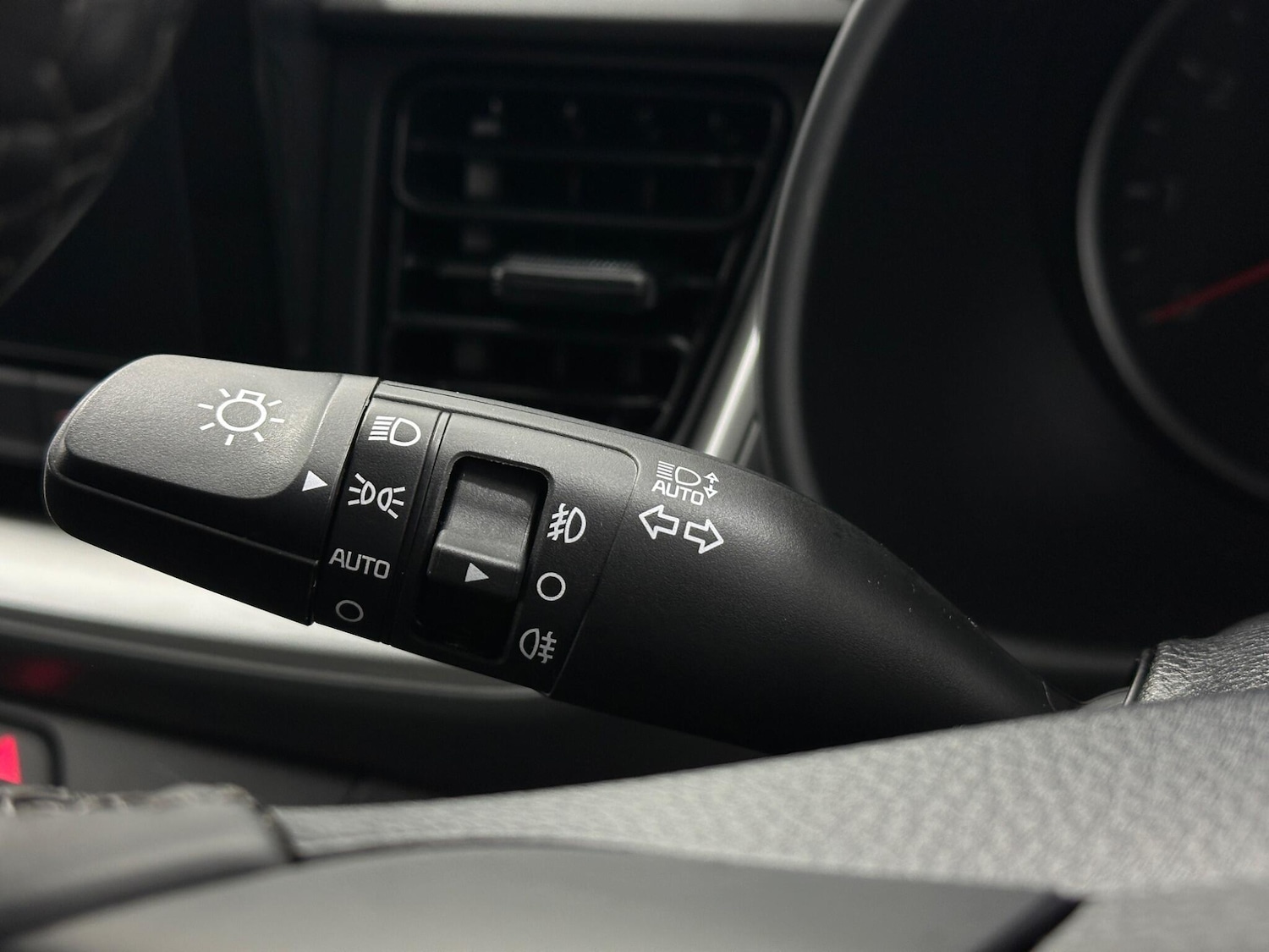 Used Kia Stonic 2022 for sale - 77144135: Photo 12