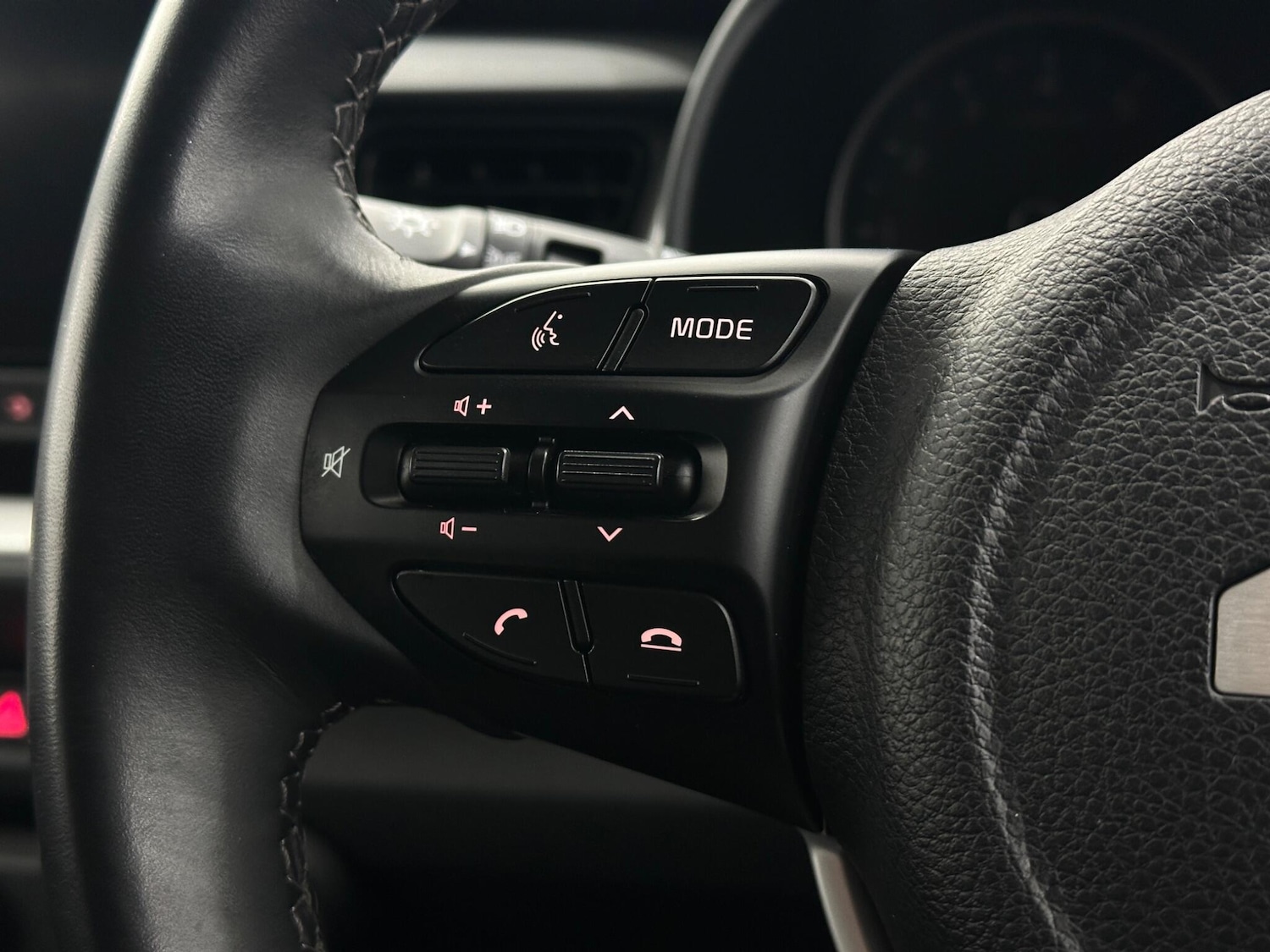 Used Kia Stonic 2022 for sale - 77144135: Photo 13