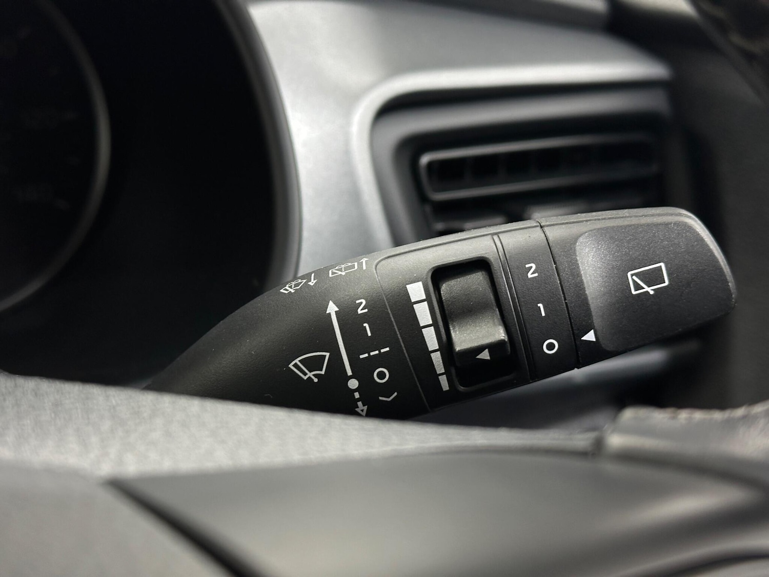 Used Kia Stonic 2022 for sale - 77144135: Photo 15