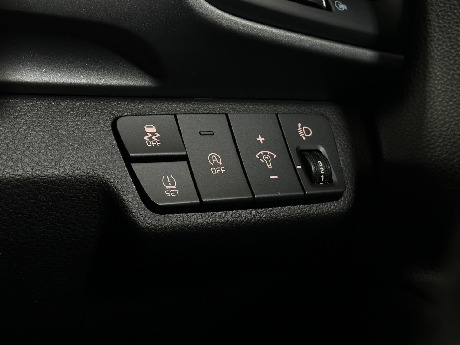 Used Kia Stonic 2022 for sale - 77144135: Photo 16