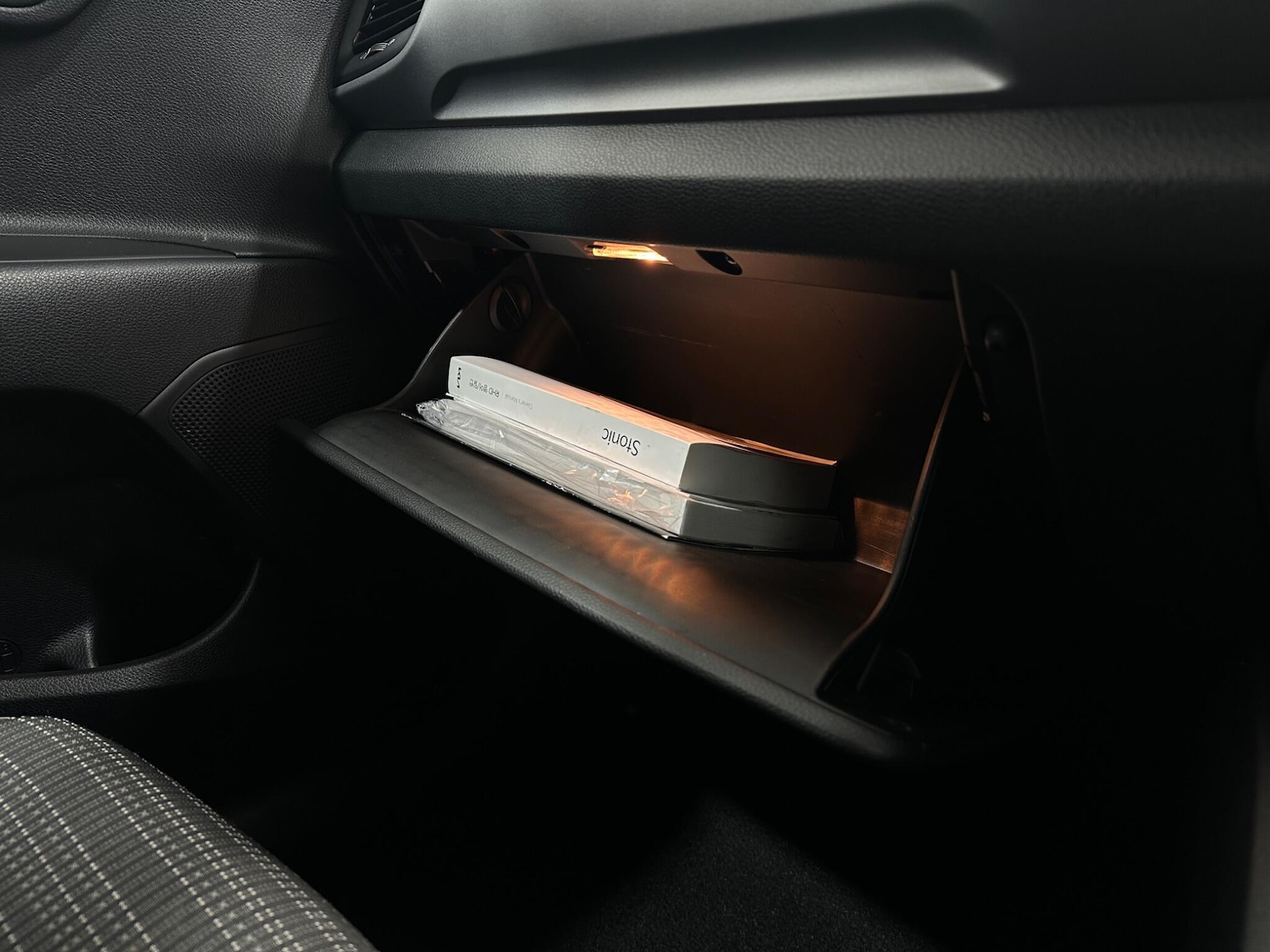 Used Kia Stonic 2022 for sale - 77144135: Photo 22