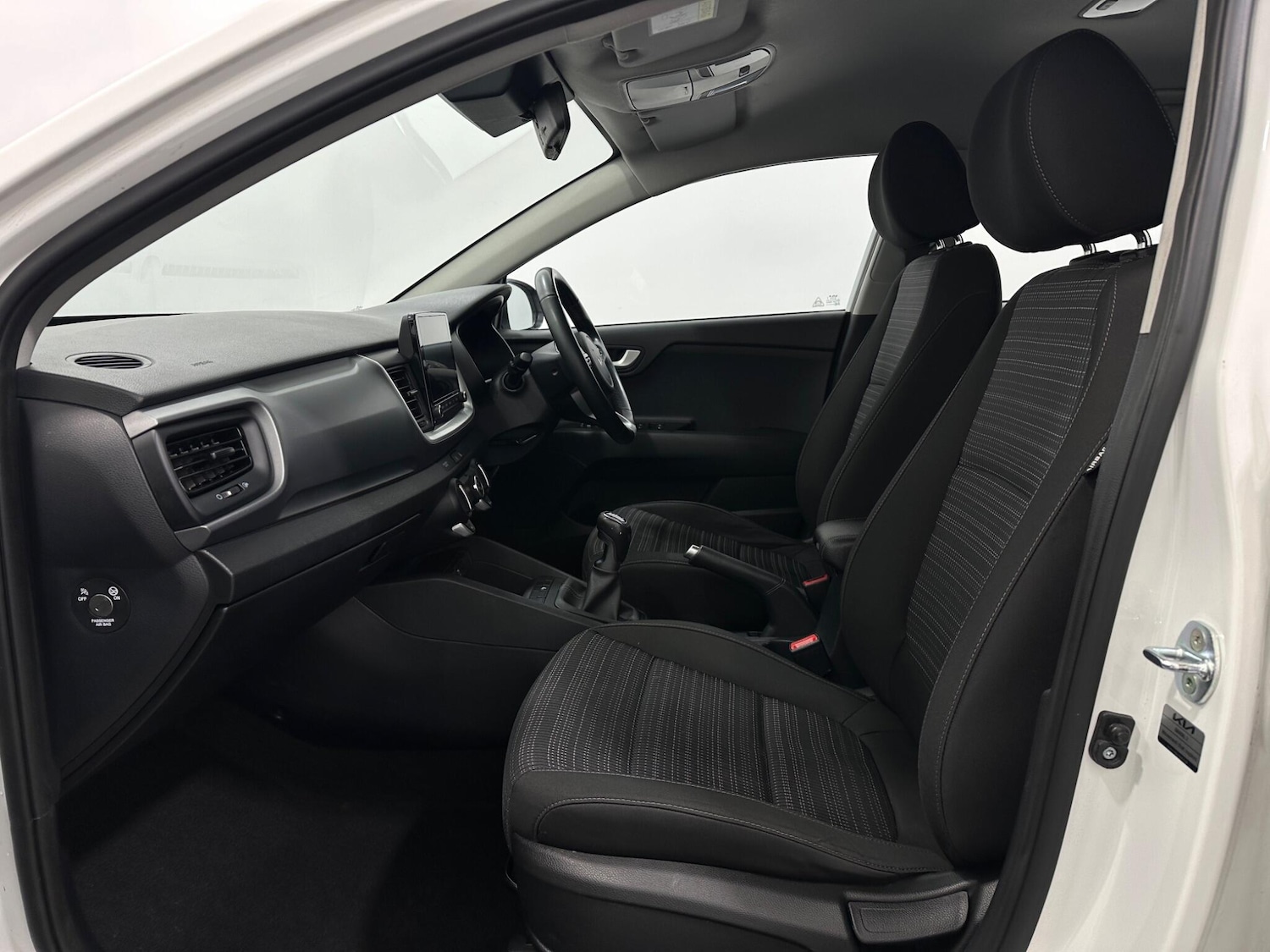 Used Kia Stonic 2022 for sale - 77144135: Photo 29