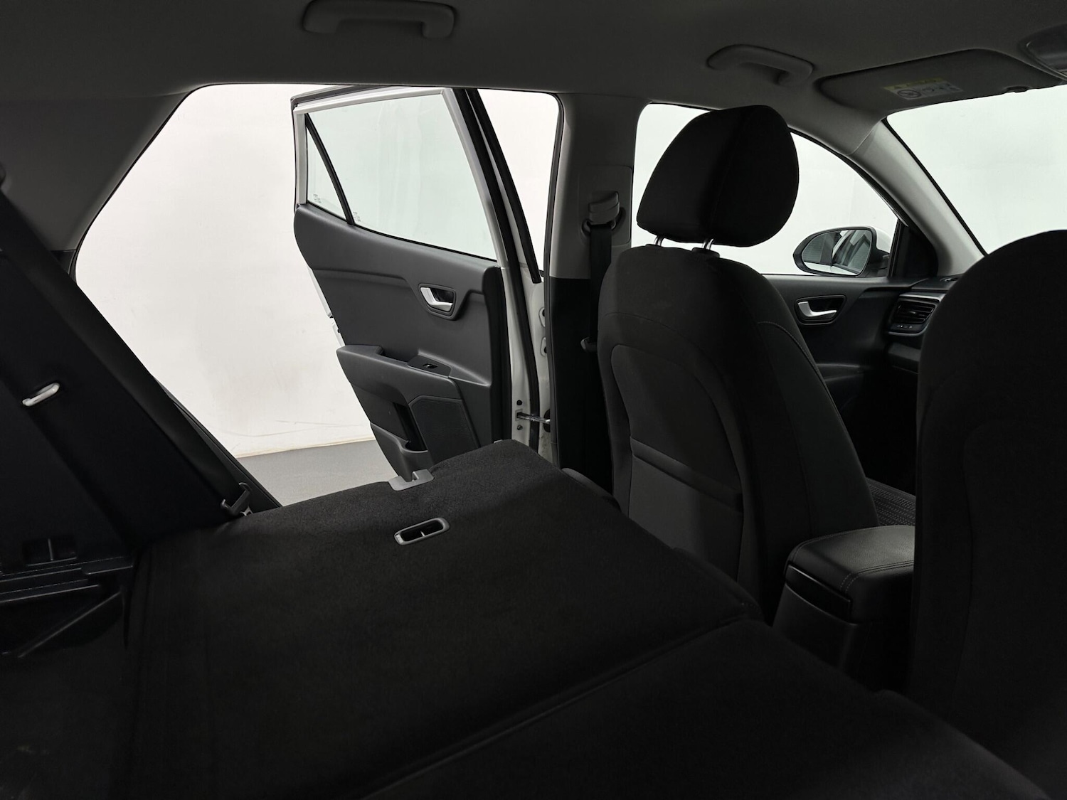 Used Kia Stonic 2022 for sale - 77144135: Photo 41