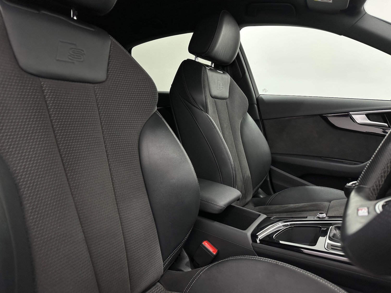 Used Audi A4 2021 for sale - 76990636: Photo 32