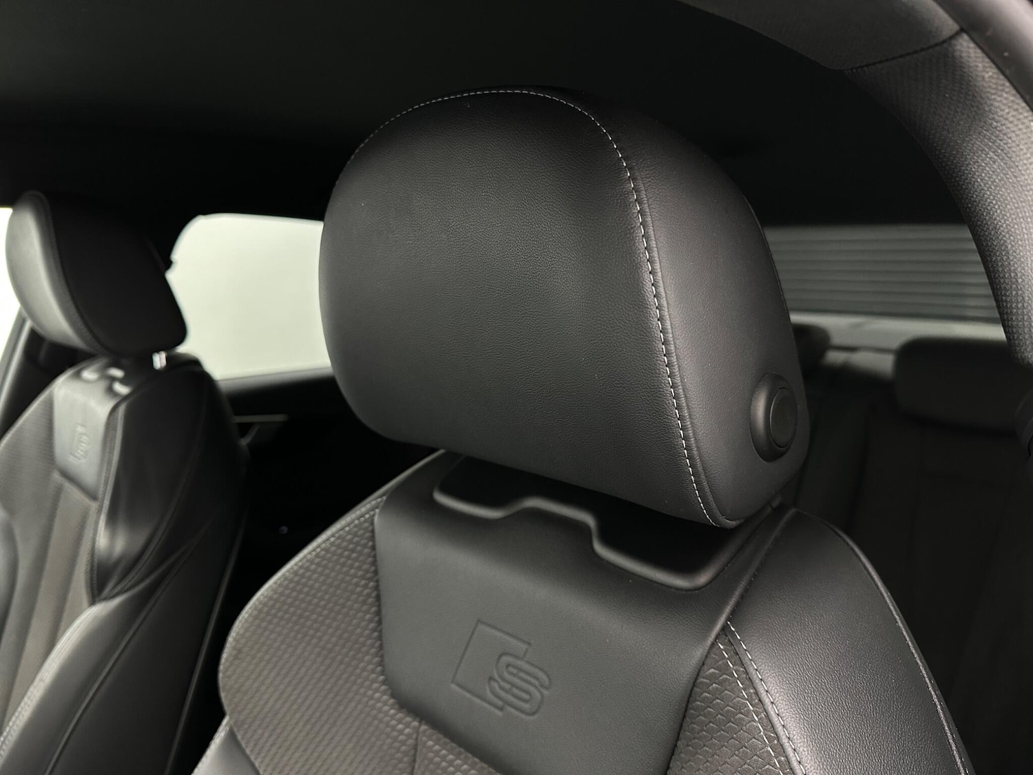 Used Audi A4 2021 for sale - 76990636: Photo 37