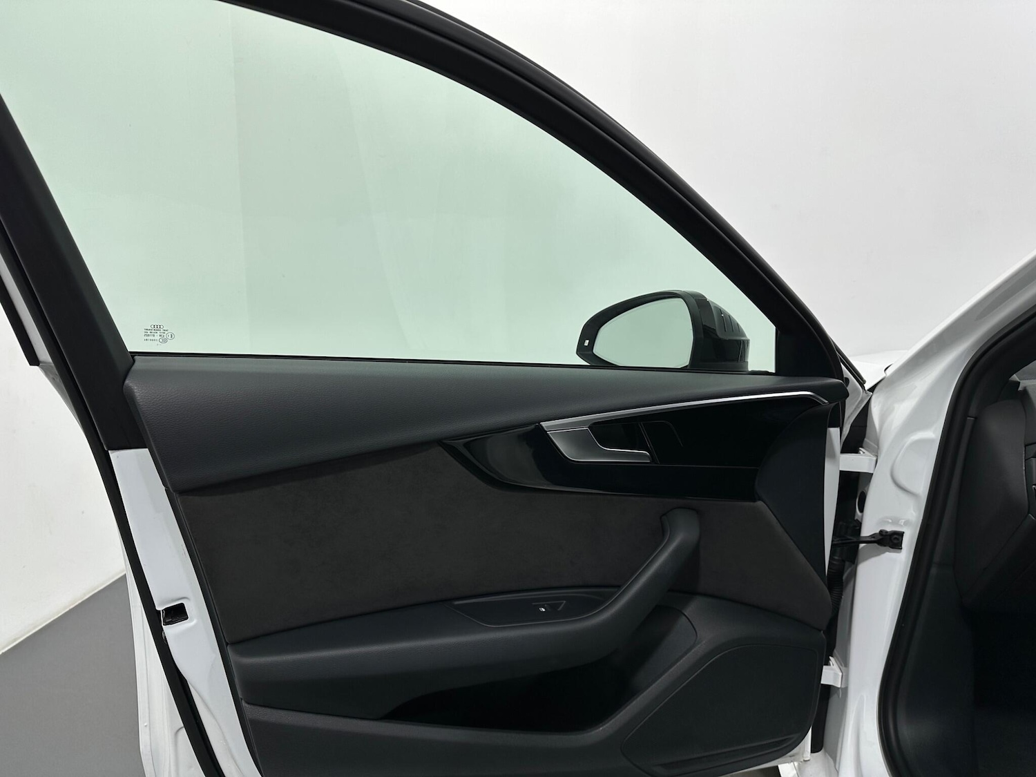 Used Audi A4 2021 for sale - 76990636: Photo 38