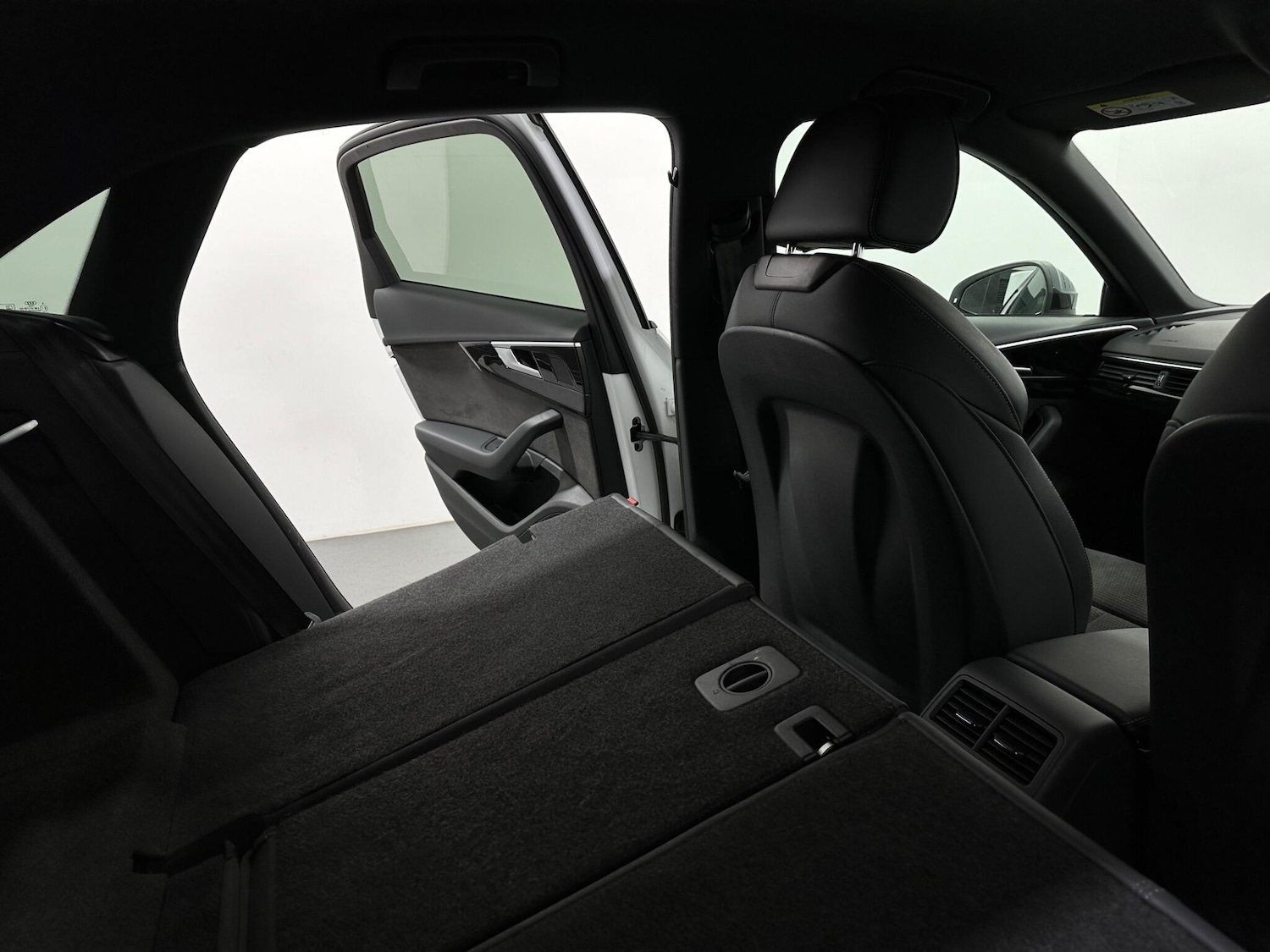 Used Audi A4 2021 for sale - 76990636: Photo 47