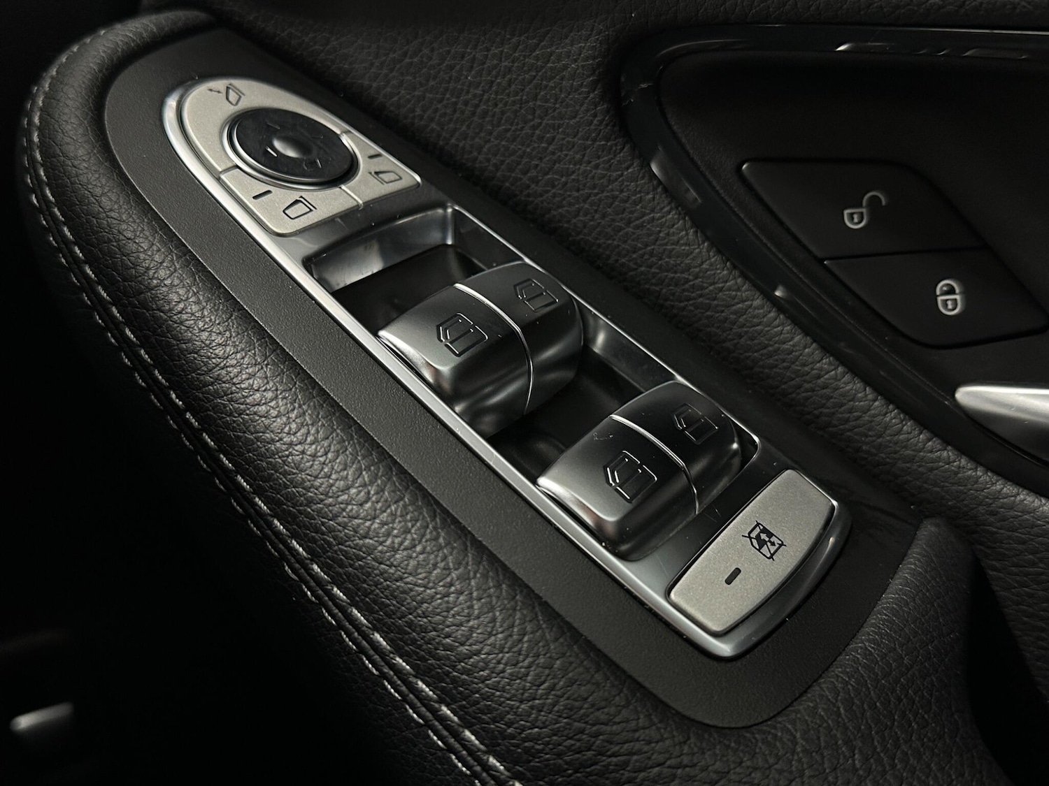 Used Mercedes-Benz GLC 2020 for sale - 76878582: Photo 18