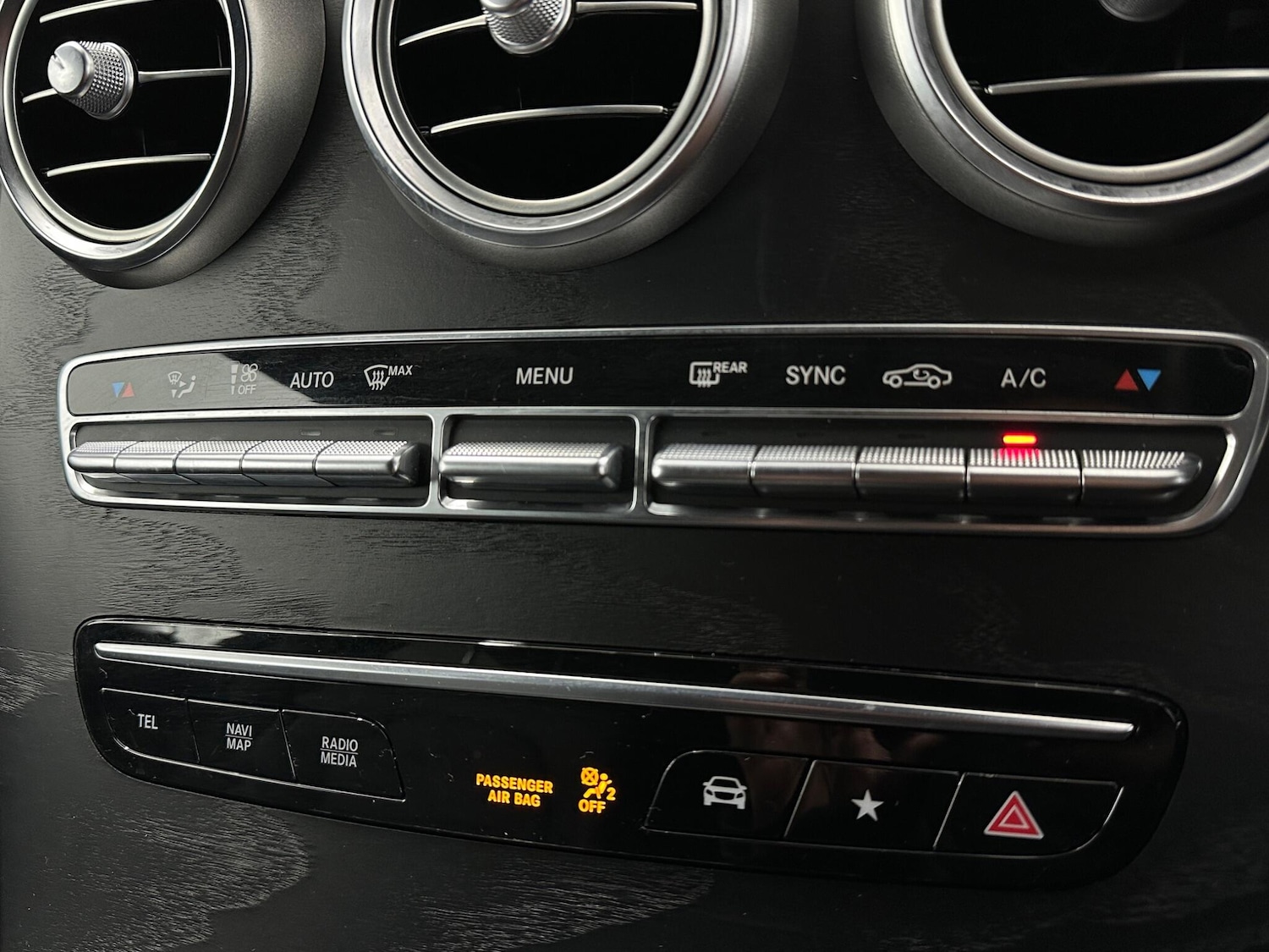 Used Mercedes-Benz GLC 2020 for sale - 76878582: Photo 21