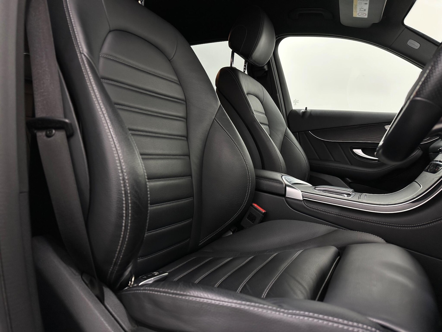 Used Mercedes-Benz GLC 2020 for sale - 76878582: Photo 31