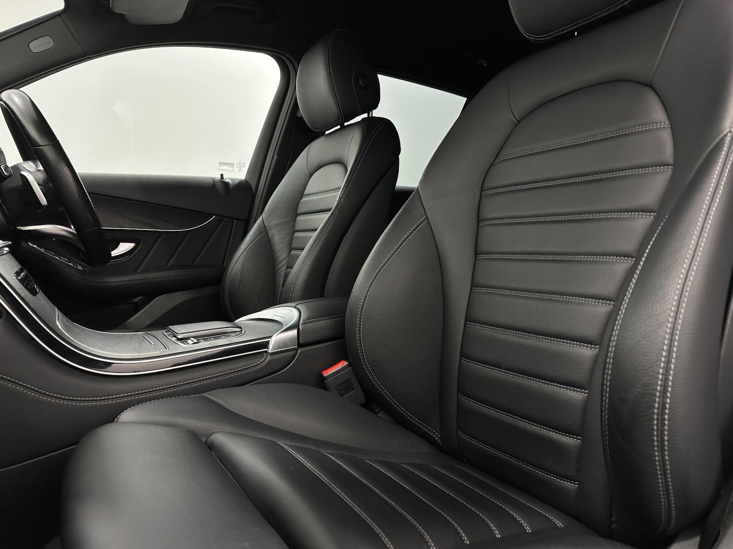 Used Mercedes-Benz GLC 2020 for sale - 76878582: Photo 34