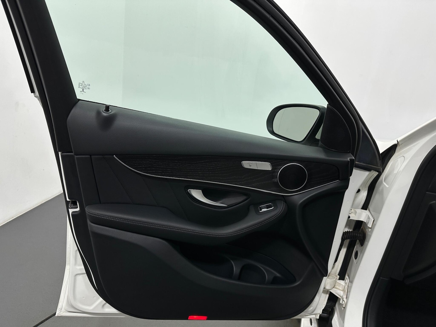 Used Mercedes-Benz GLC 2020 for sale - 76878582: Photo 35