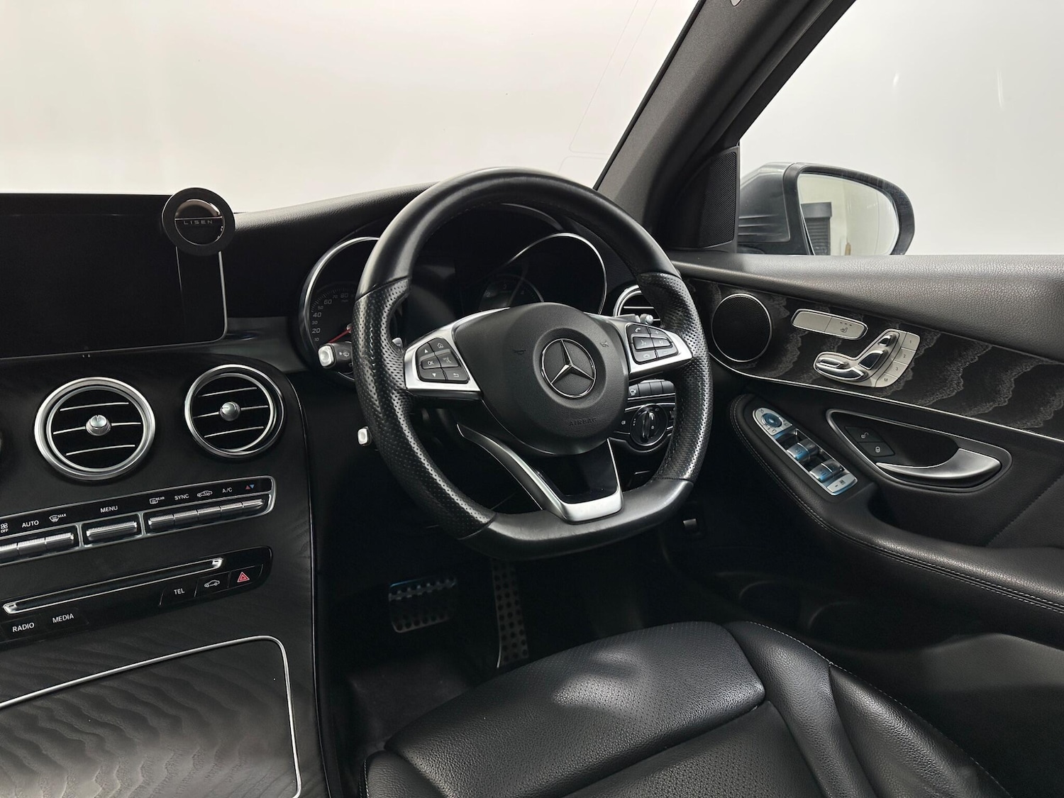 Used Mercedes-Benz GLC for sale - 77238397: Photo 11