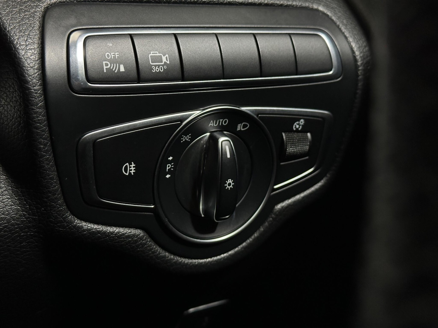 Used Mercedes-Benz GLC for sale - 77238397: Photo 17