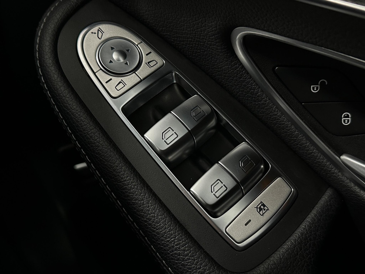 Used Mercedes-Benz GLC for sale - 77238397: Photo 18