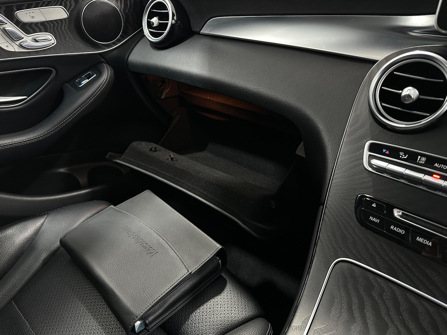 Used Mercedes-Benz GLC for sale - 77238397: Photo 28