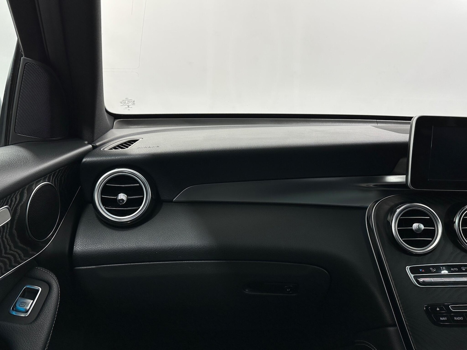 Used Mercedes-Benz GLC for sale - 77238397: Photo 29