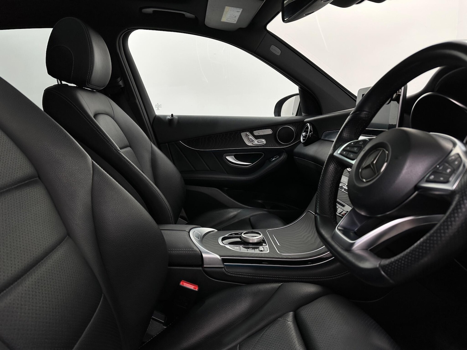 Used Mercedes-Benz GLC for sale - 77238397: Photo 32