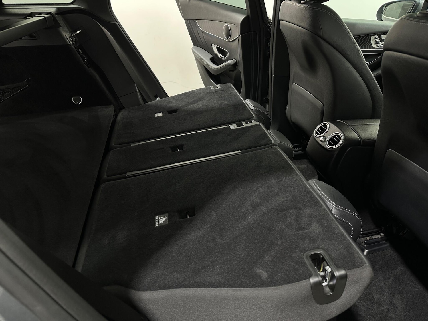 Used Mercedes-Benz GLC for sale - 77238397: Photo 46