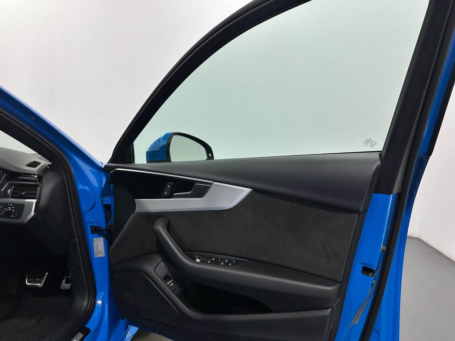 Used Audi A4 2020 for sale - 77799447: Photo 34