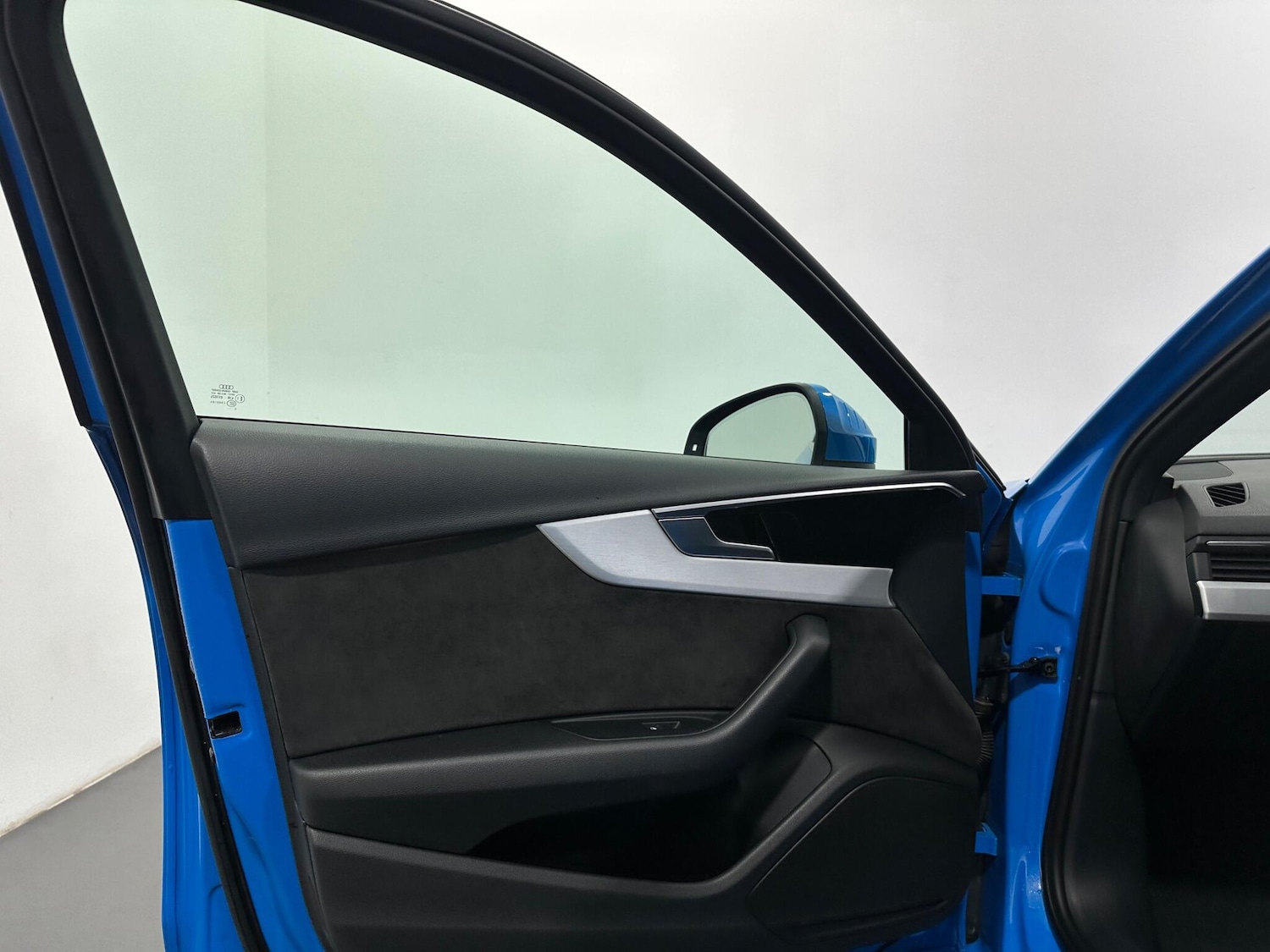 Used Audi A4 2020 for sale - 77799447: Photo 38