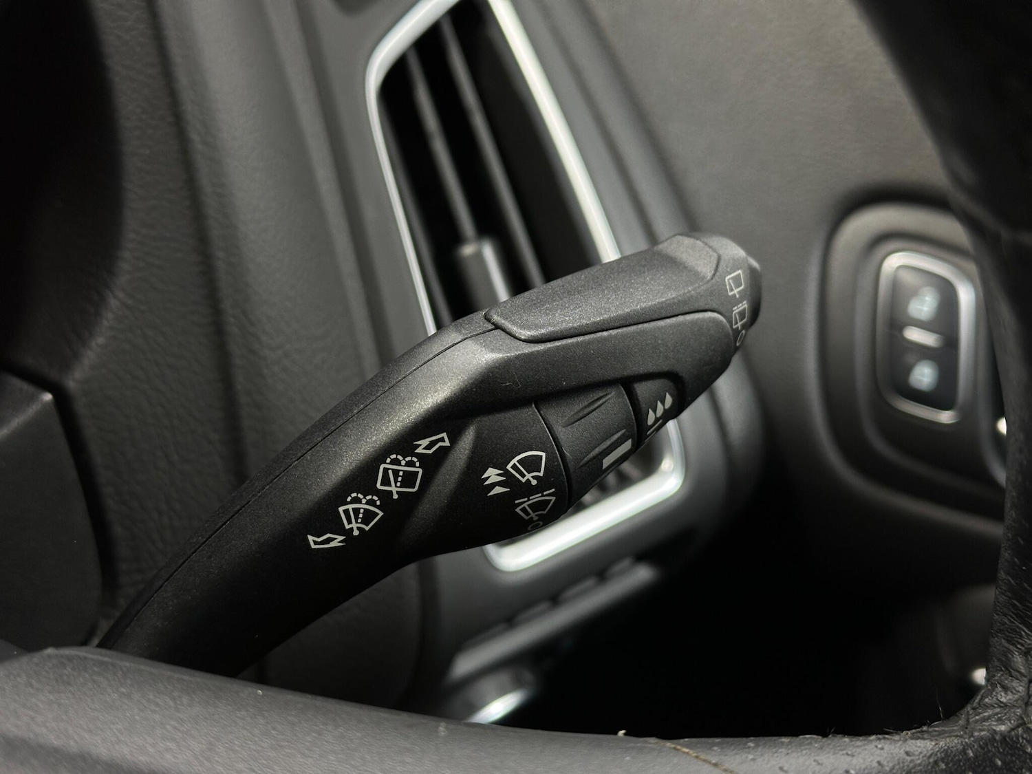 Used Ford Focus 2018 for sale - 76898251: Photo 16