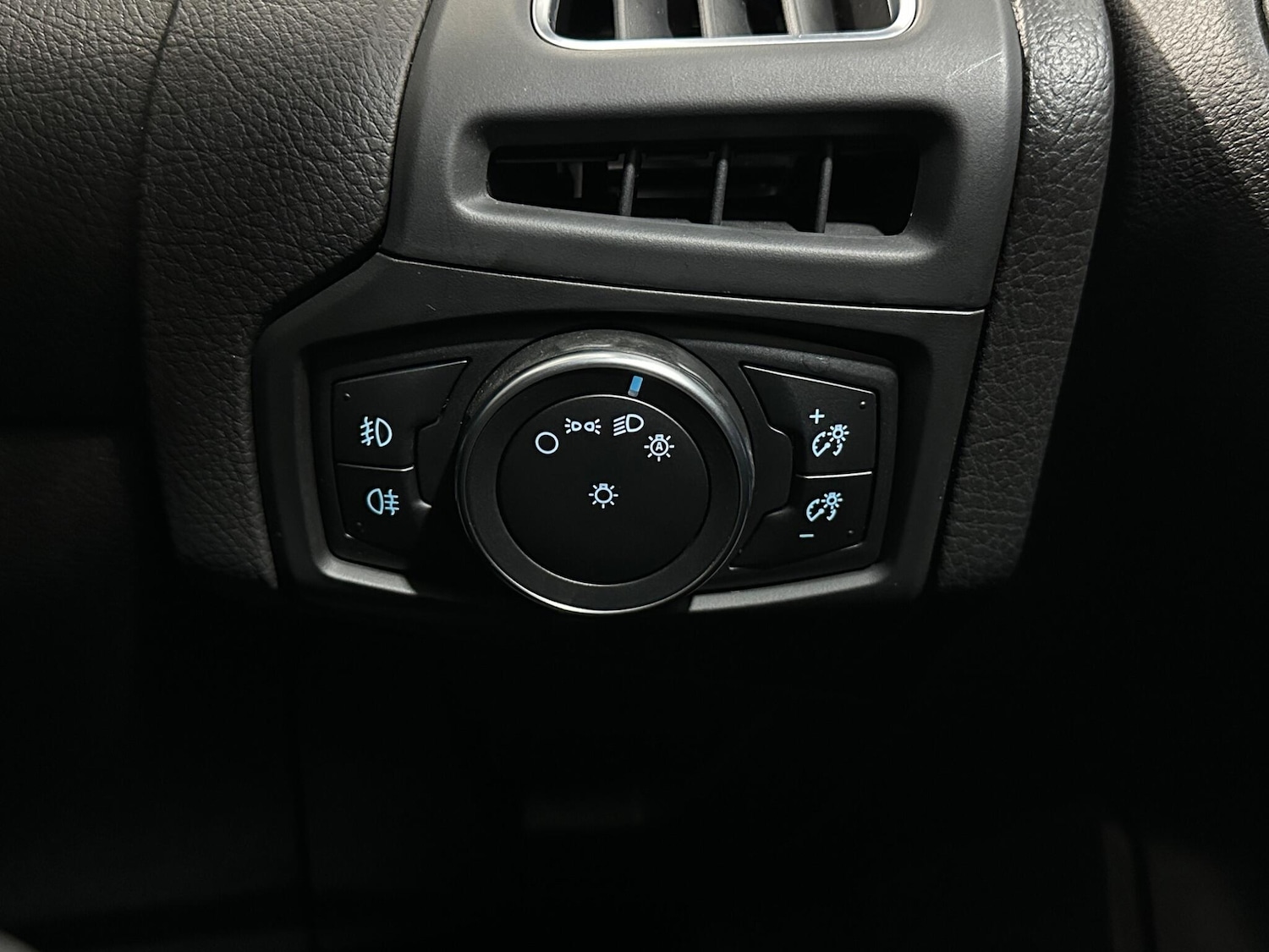 Used Ford Focus 2018 for sale - 76898251: Photo 17