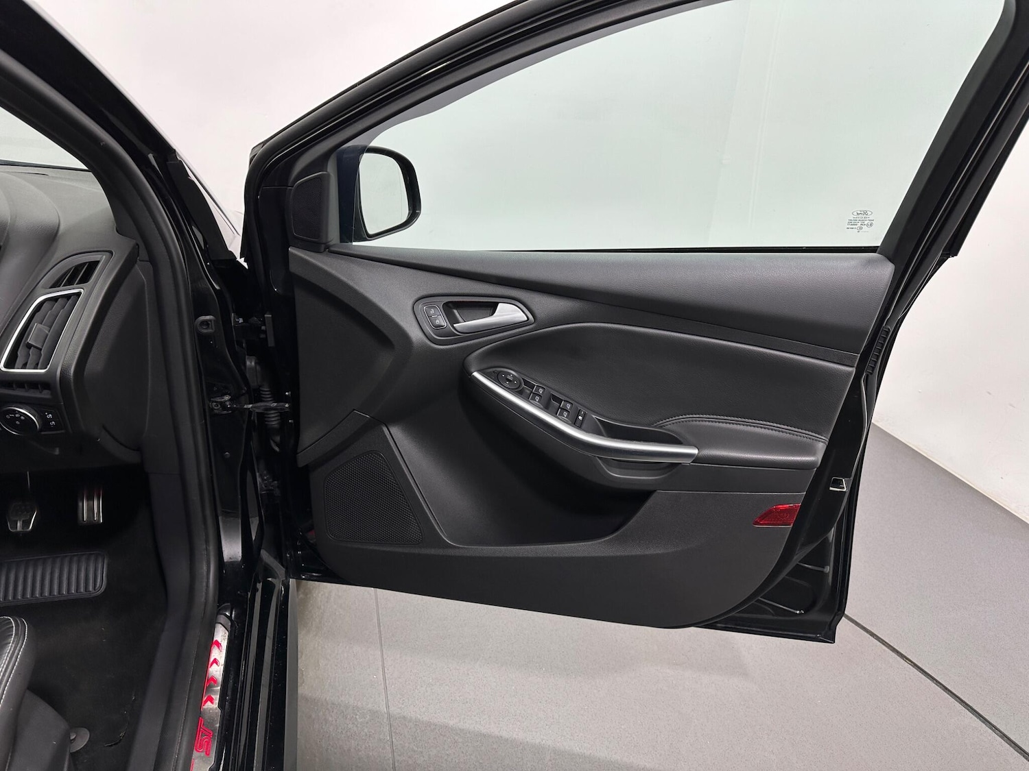 Used Ford Focus 2018 for sale - 76898251: Photo 31