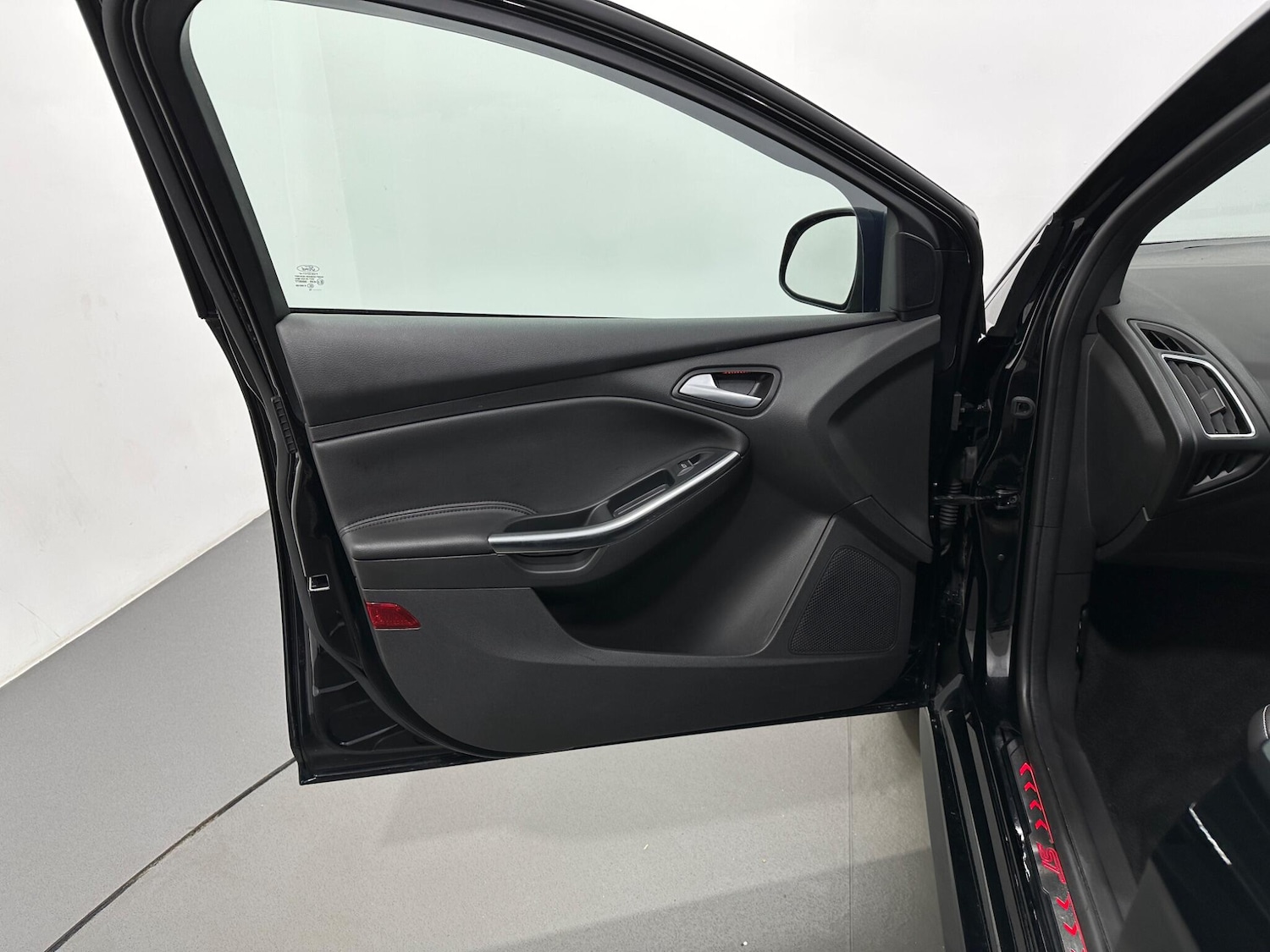 Used Ford Focus 2018 for sale - 76898251: Photo 34